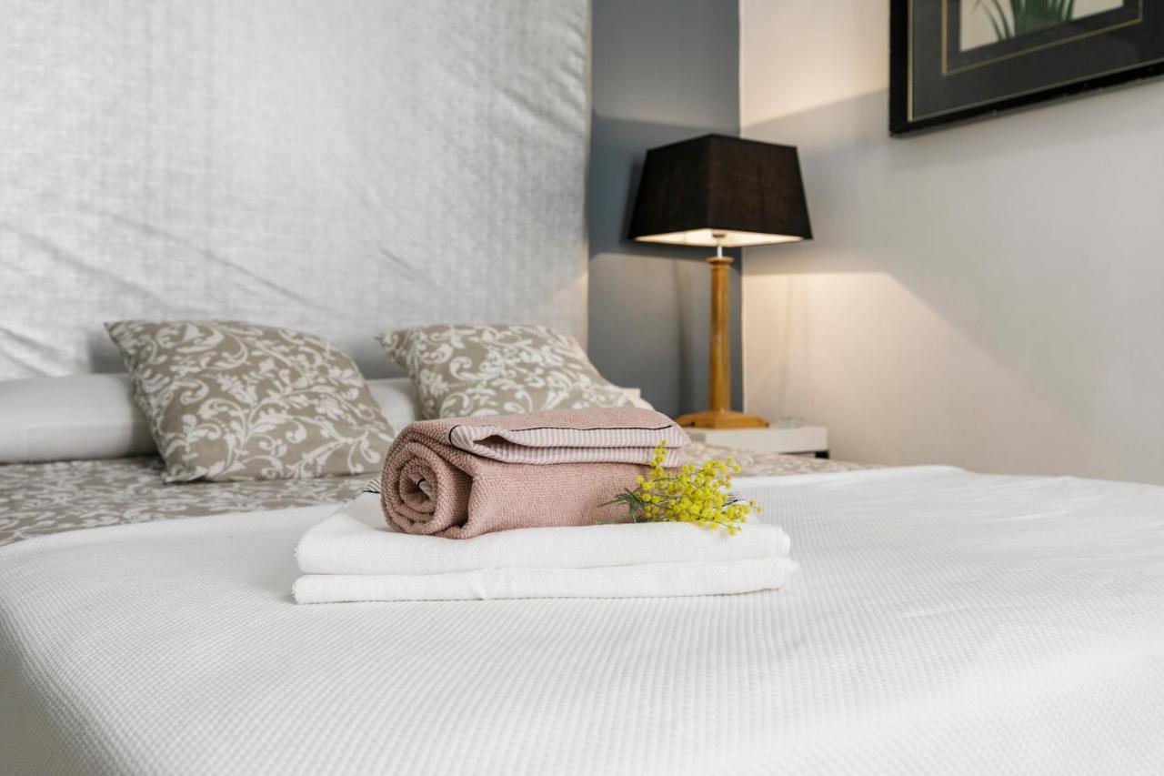 Apartamento Alcaiceria Granada Apartment Bagian luar foto