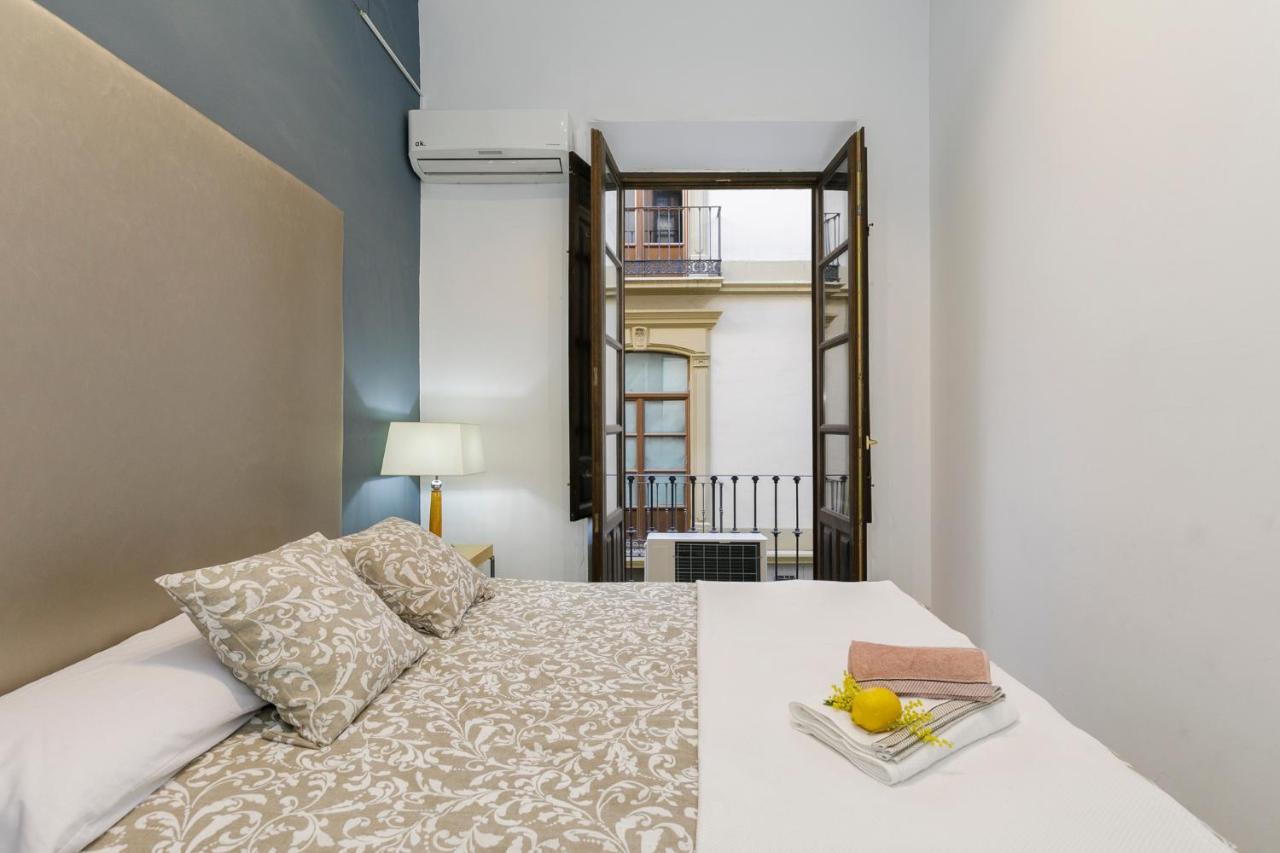 Apartamento Alcaiceria Granada Apartment Bagian luar foto